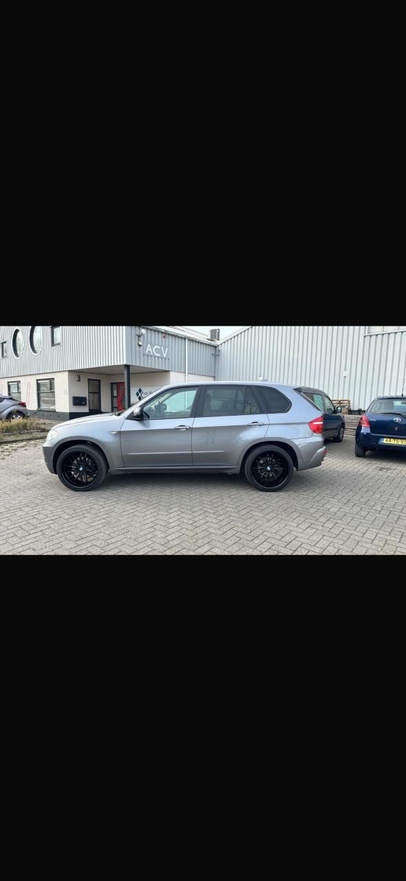 Bmw x5 22inch velgen met vredestein