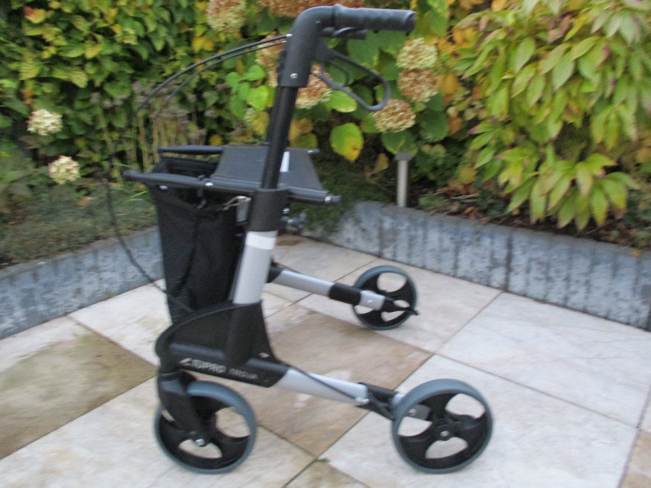 Zgan Topro Troja opvouwbare lichtgewicht rollator met zitje rugsteun + mand