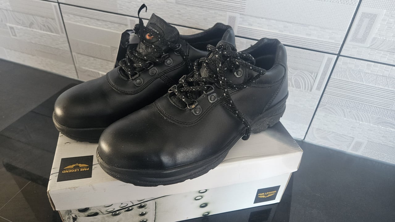 Nieuwe Gerba veiligheidsschoenen maat 44