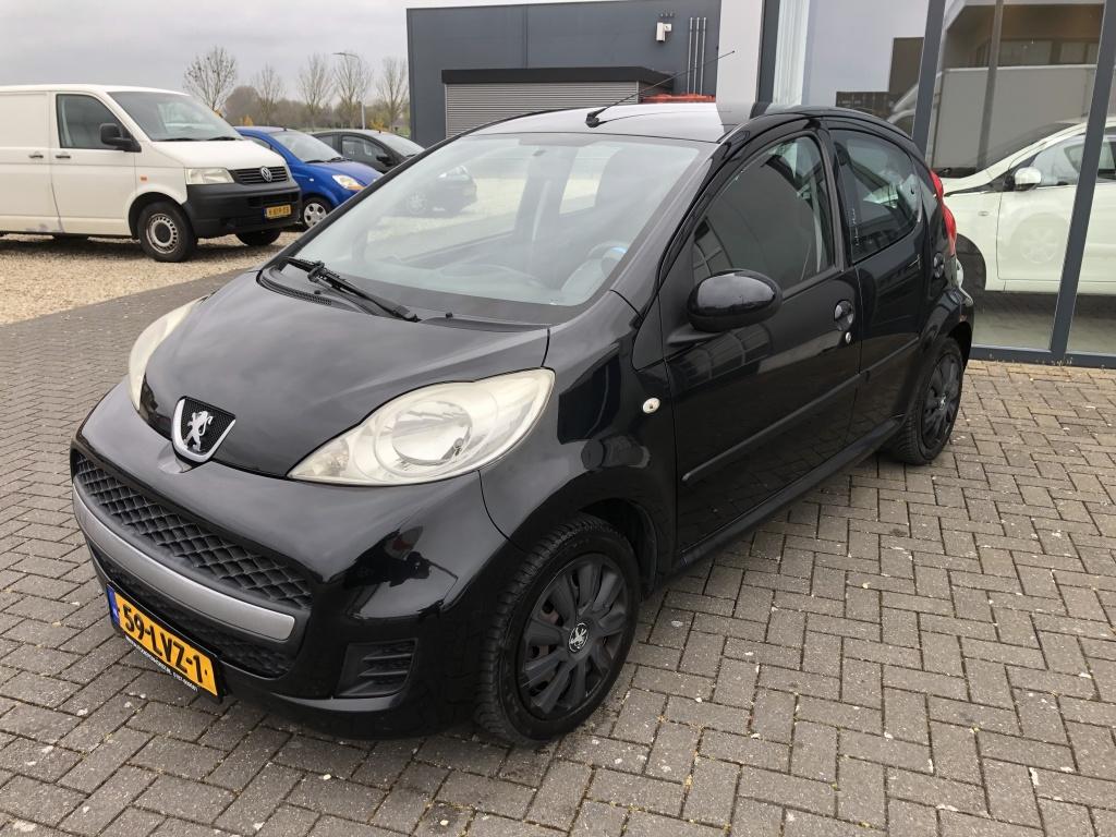 Peugeot 107 1.0-12v urban move