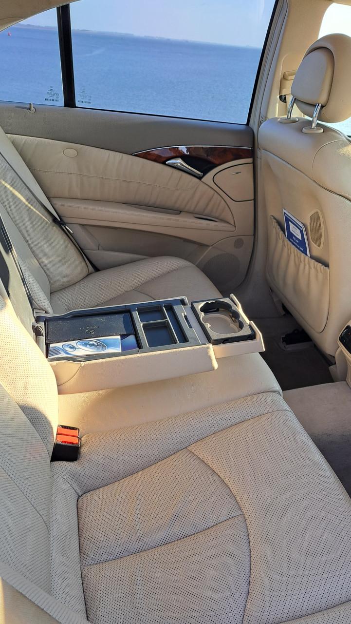 Mercedes E500 Diep Zwart 2004 287.200 km € 5.500