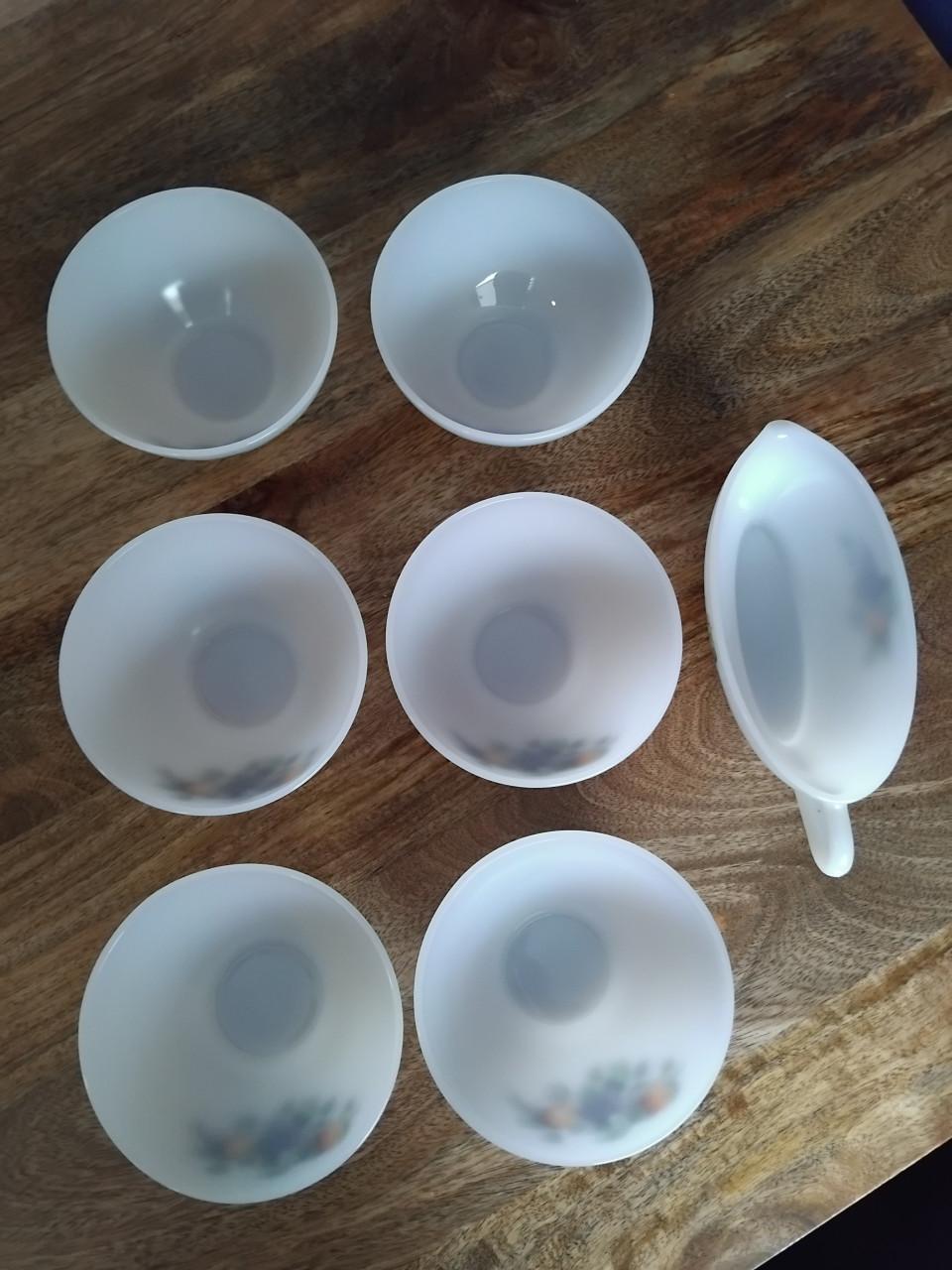 7-delig Vintage Arcopal Fruit Schalen Set