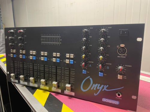 Dateq Onyx 6-Kanaals Club Mixer