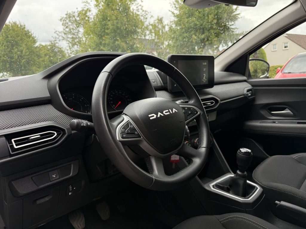 Dacia Sandero 1.0 tce 90 essential // 2024 // 27.000km //