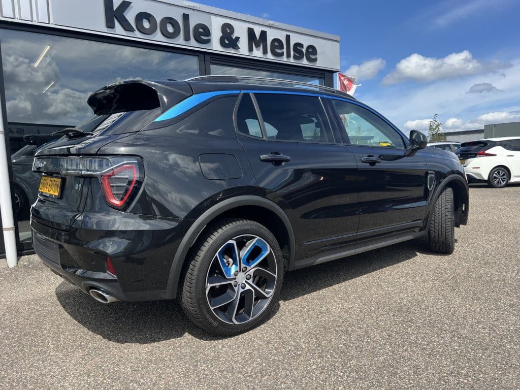 Lynk & Co 01 1.5 261pk plug in hybrid , panodak , carplay