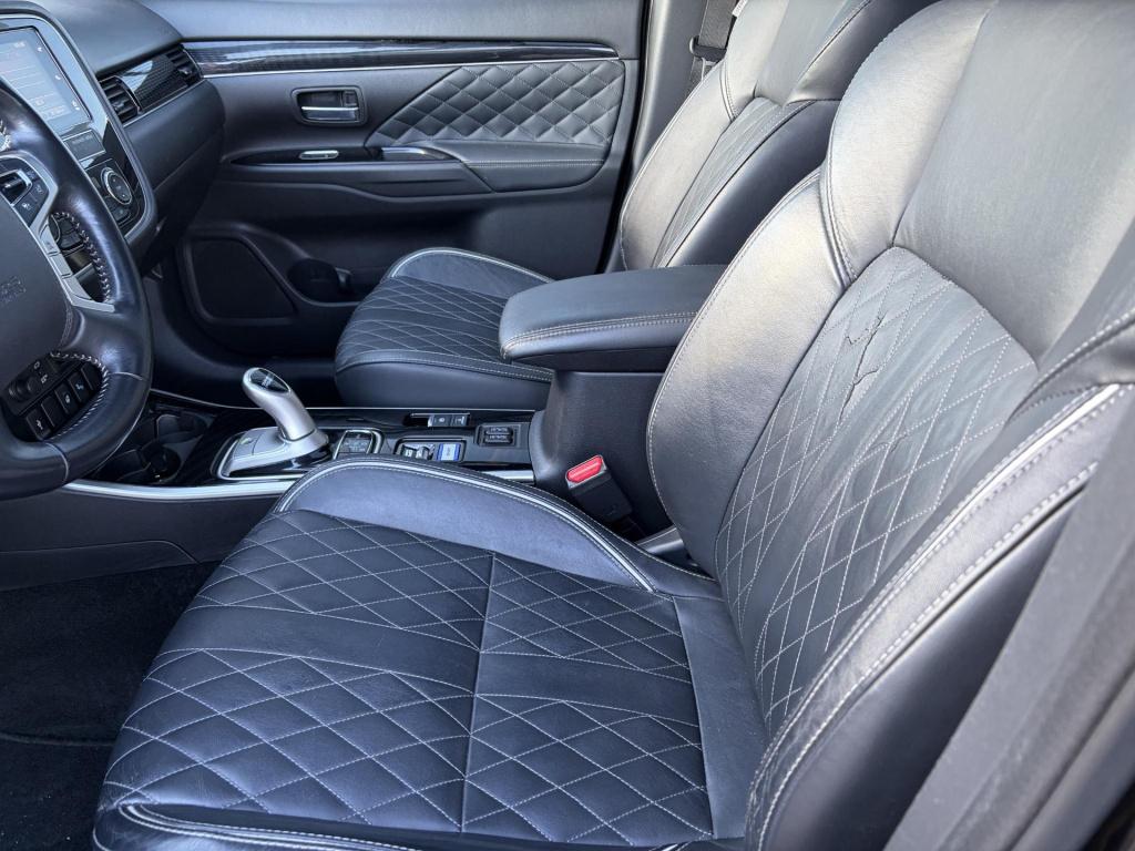 Mitsubishi Outlander 2.4 phev instyle |1500 kg trekgewicht |sportpakket