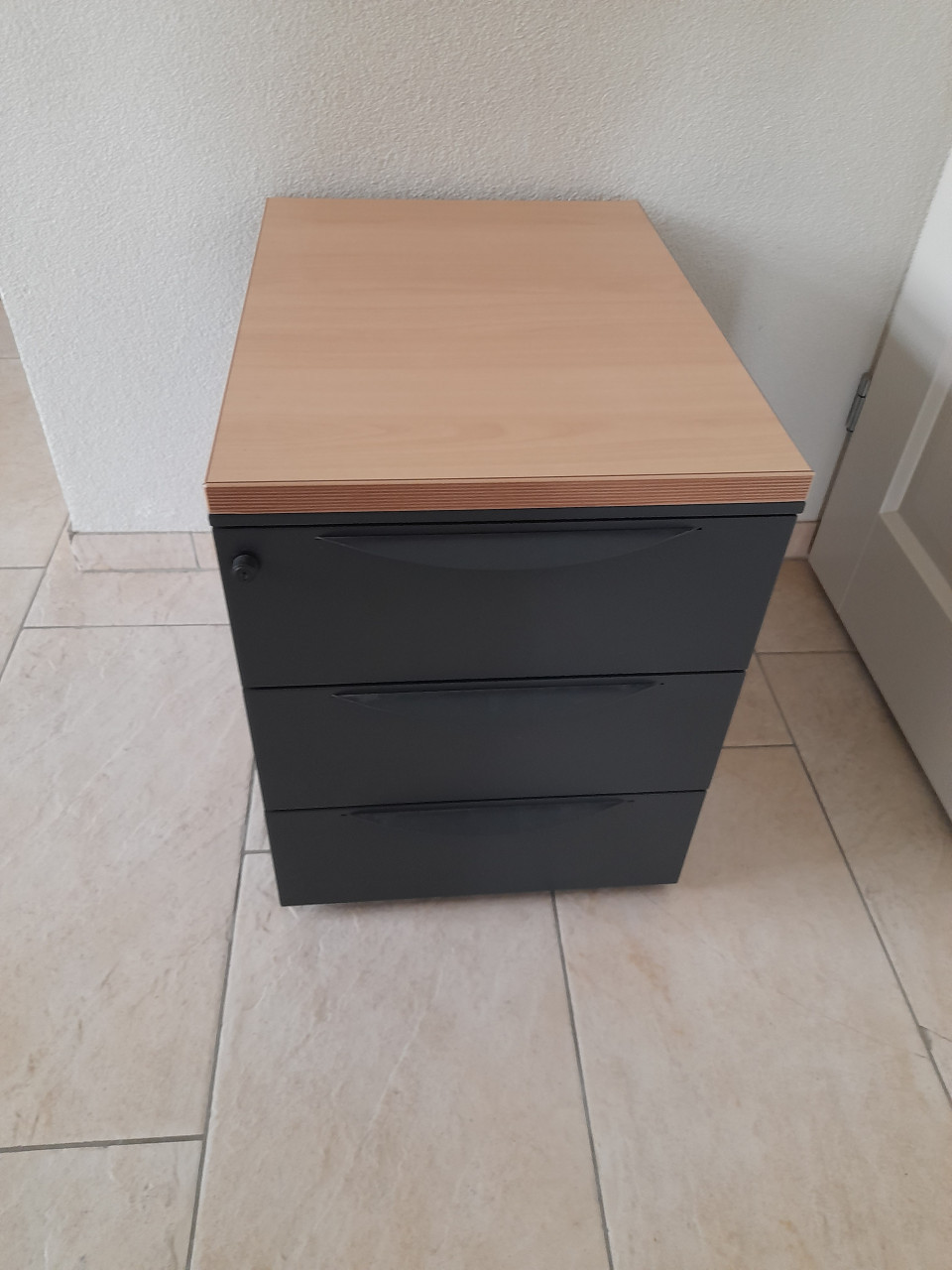 Ladenkastje op wielen voor onder bureau (42 x 58 x 54H)