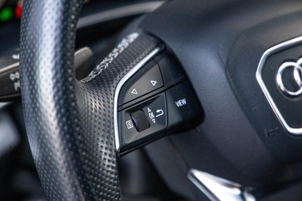 Audi Q7 sq7 s-line grijs kenteken 3x s-line / 360 camera / adaptive cruise 