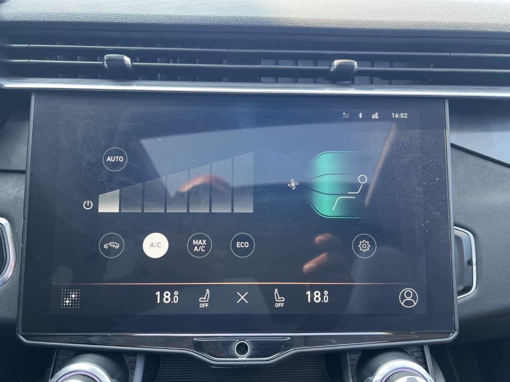 Lynk & Co 01 1.5 261pk plug in hybrid , panodak , 360gr camera , adaptive c