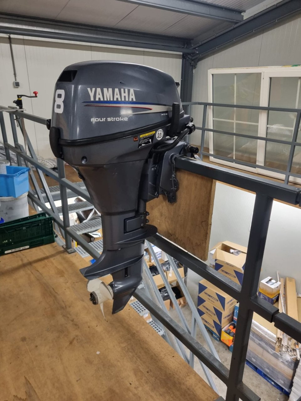 Prachtige rubberboot met een yamaha 8pk buitenboordmotor en boottrailer