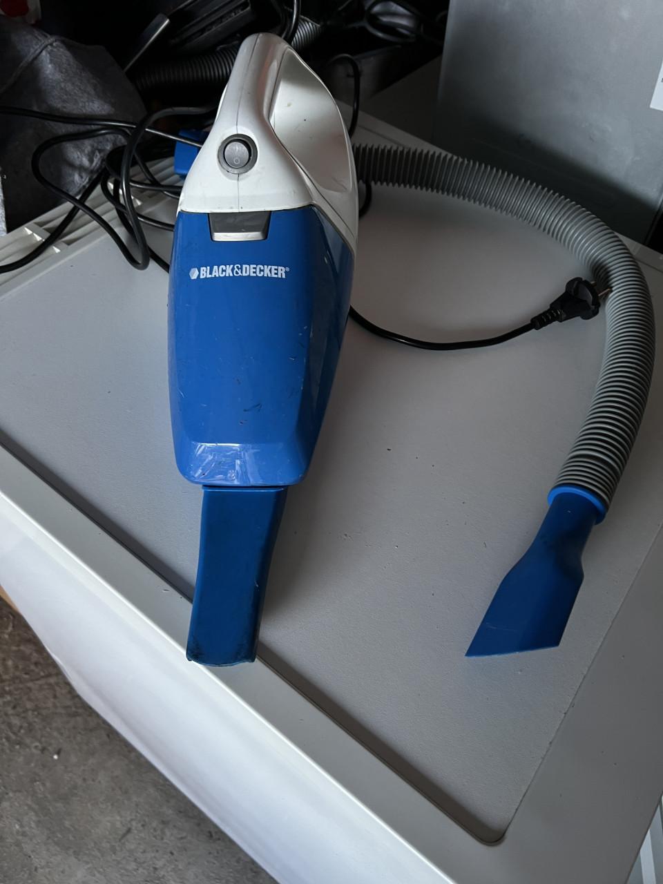 Krachtige Black& Decker kruimeldief/Stofzuiger 800W op netstroom