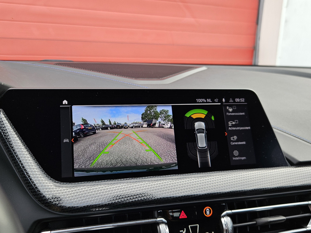 BMW 1 Serie m135i xdrive m-sport pro | irish green | h/k