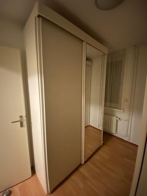 Kledingkasten met schuifdeuren en spiegels