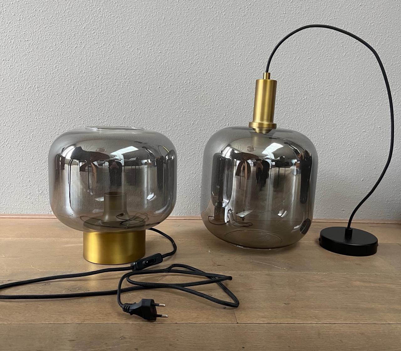 Mooie set van 2 smoked glazen lampen 1 x hang- en 1 x tafellamp