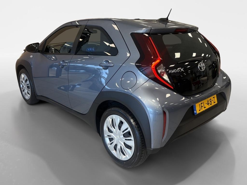 Toyota Aygo X 1.0 vvt-i mt play