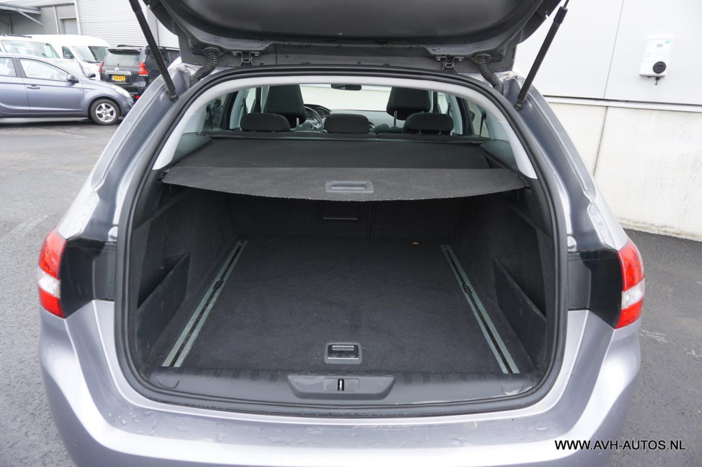 Peugeot 308 sw 1.2 puretech blue lease premium