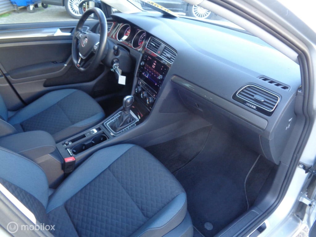 Volkswagen Golf 1.5 tsi iq-drive/airco/ecc/panorama dak/led/navi/carplay/lm