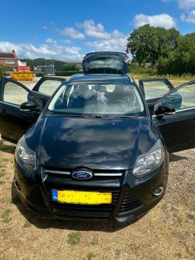 Ford focus station