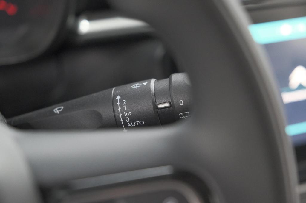 Citroen C3 puretech 82 feel edition | parkeersensoren | apple carplay | nav