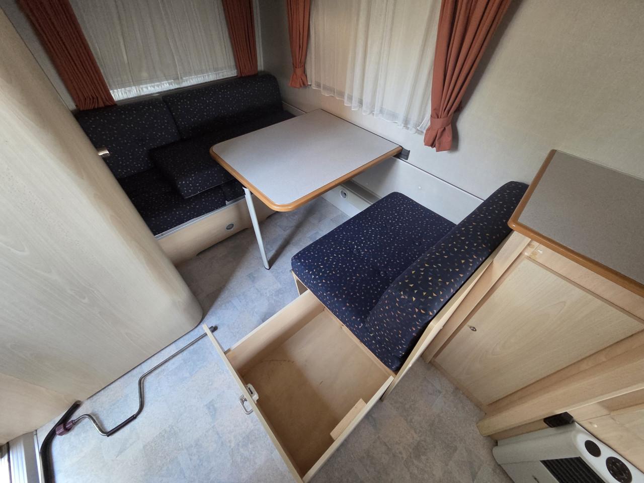 Kip starline 44tz met truma mover en voortent