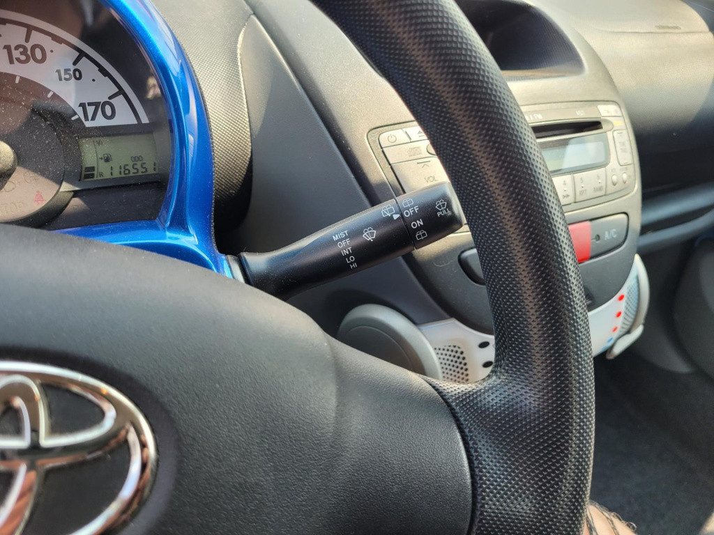 Toyota Aygo 1.0-12v dynamic blue airco
