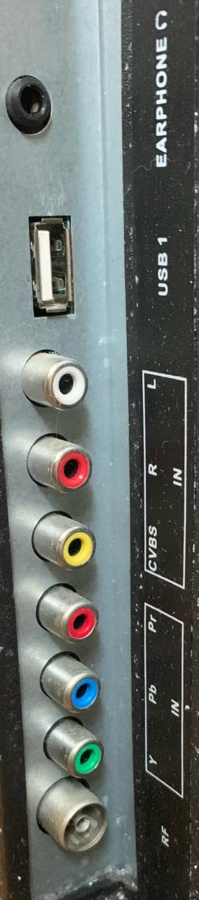 TV van Dual 32 inch met afstandbediening zwart.