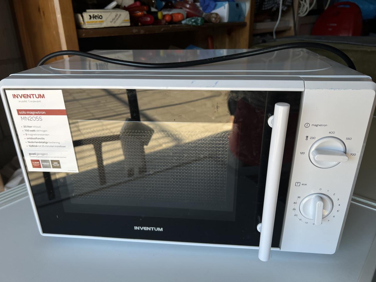 Magnetron met handleiding. Eenvoudige te gebruiken