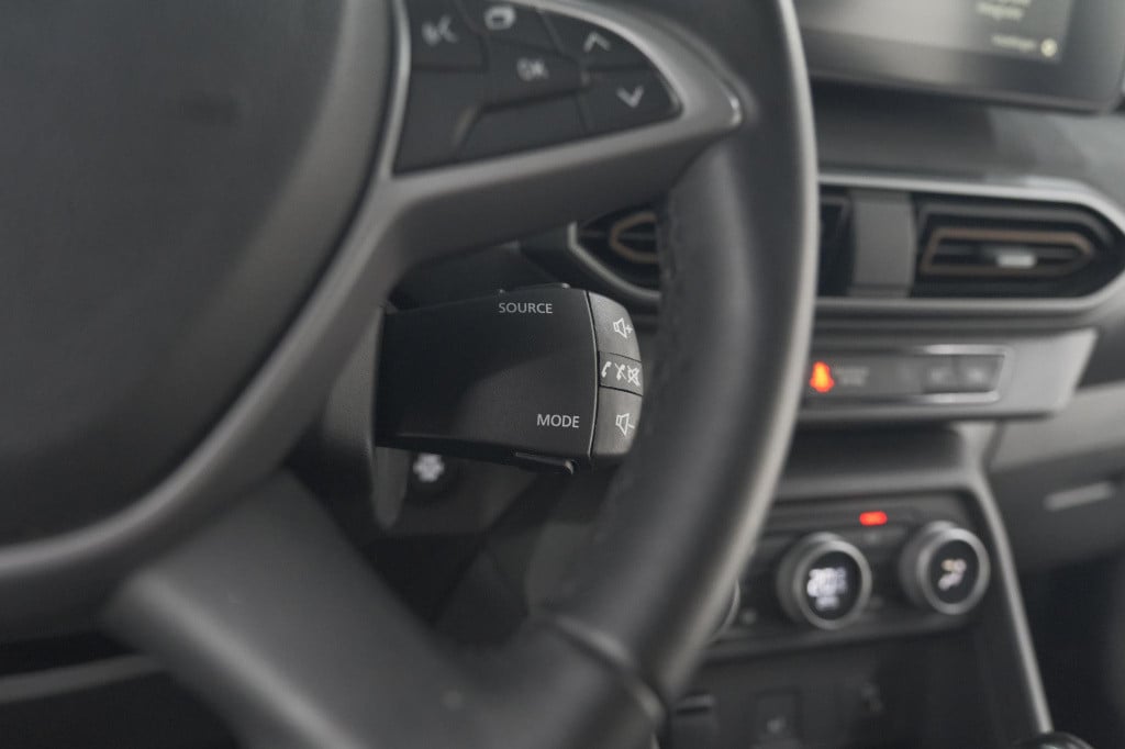 Dacia Sandero Stepway tce 90 extreme | camera | dodehoekdetectie | navigati