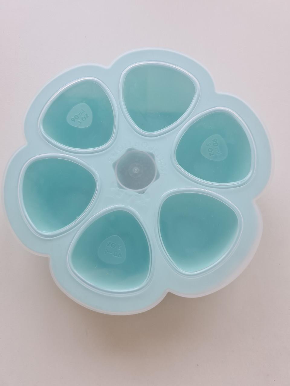 Béaba Multi-Portions siliconen invriesvorm is perfect voor babyvoeding