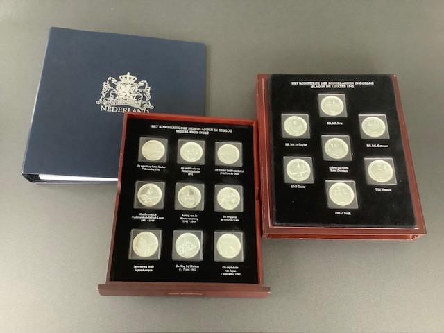 16 penningen Het Koninkrijk der Nederlanden in oorlog.