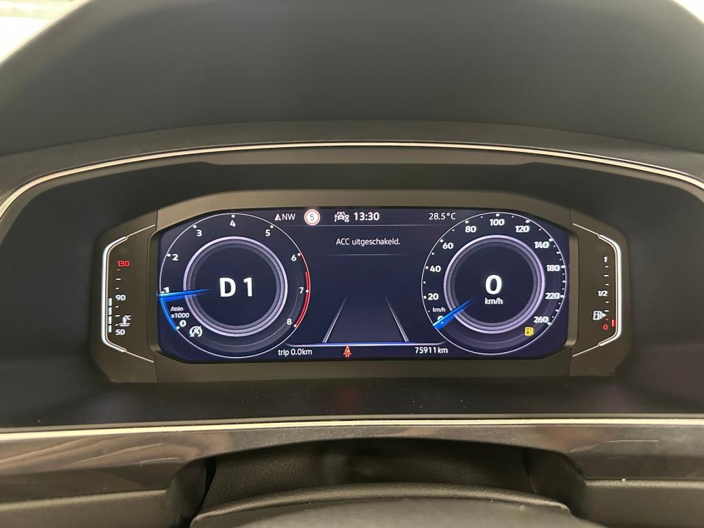 Volkswagen Tiguan 1.5 tsi elegance | harman/kardon | 360 camera | panoramad