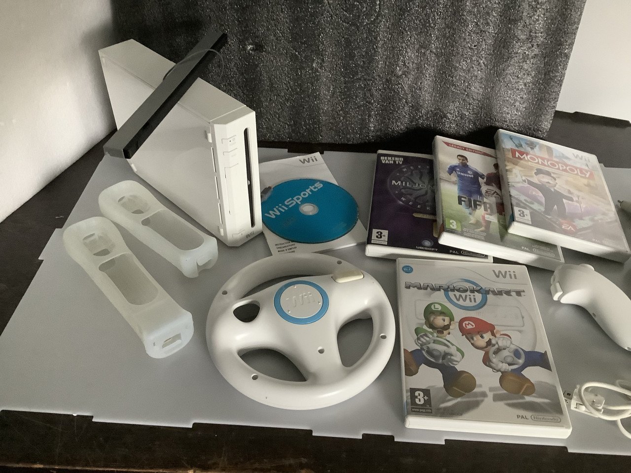 Nette en complete spelcomputer Nintendo Wii, wit met controller met Motion