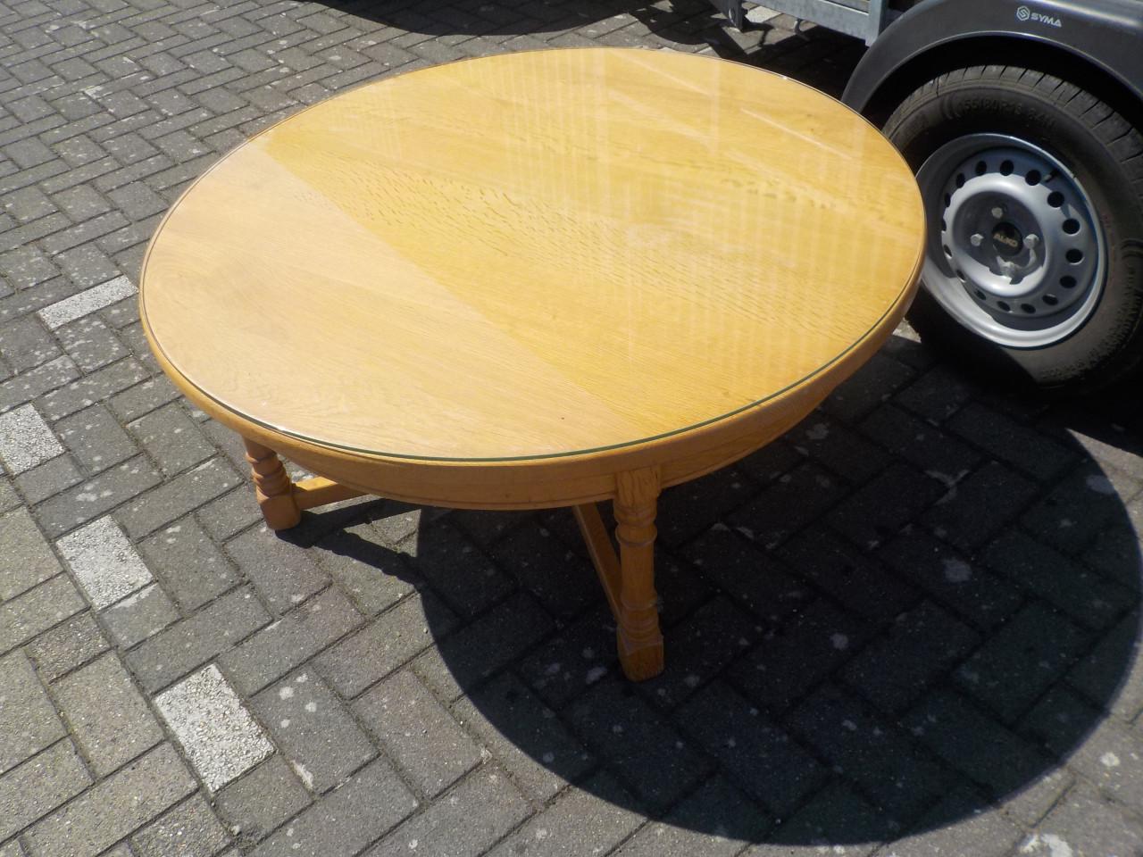 Massief blank eiken salontafel met glasplaat in zeer goede staat