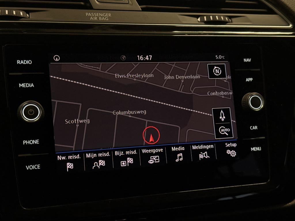 Volkswagen Touran 1.4 tsi comfortline 7p | pano | stoelverwarming | achteru