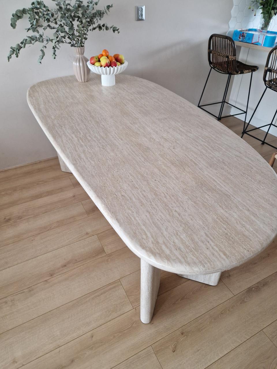 Eettafel travertin look