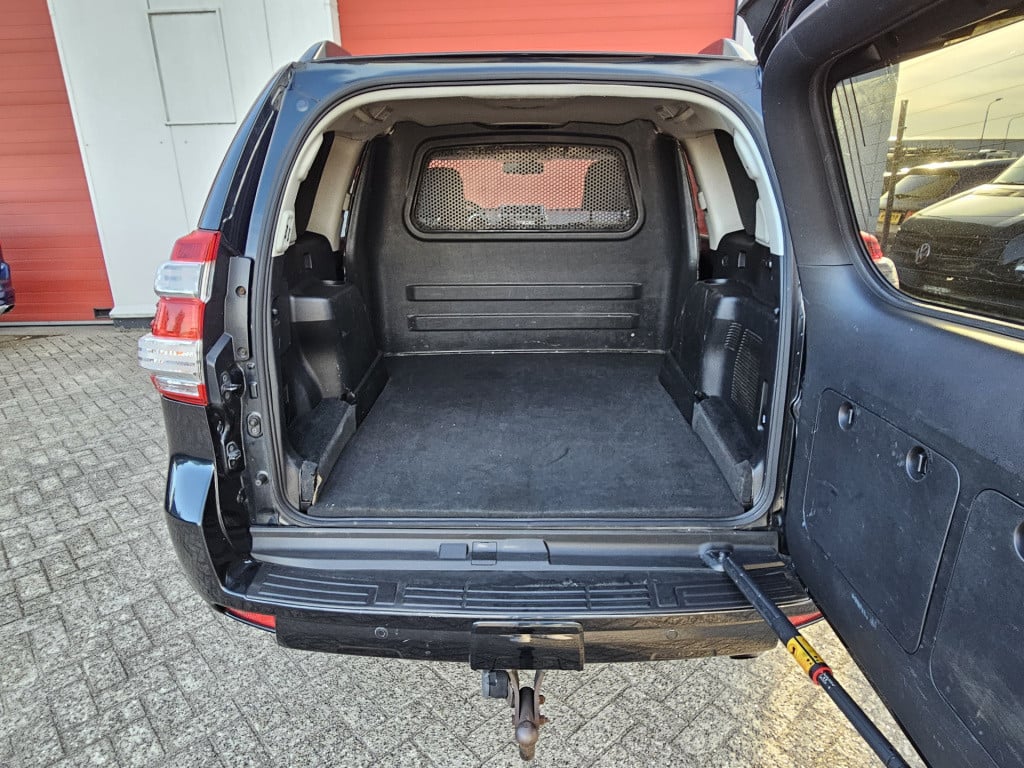 Toyota Land Cruiser 3.0 d-4d-f lx | super bijtelling! | grijs kenteken