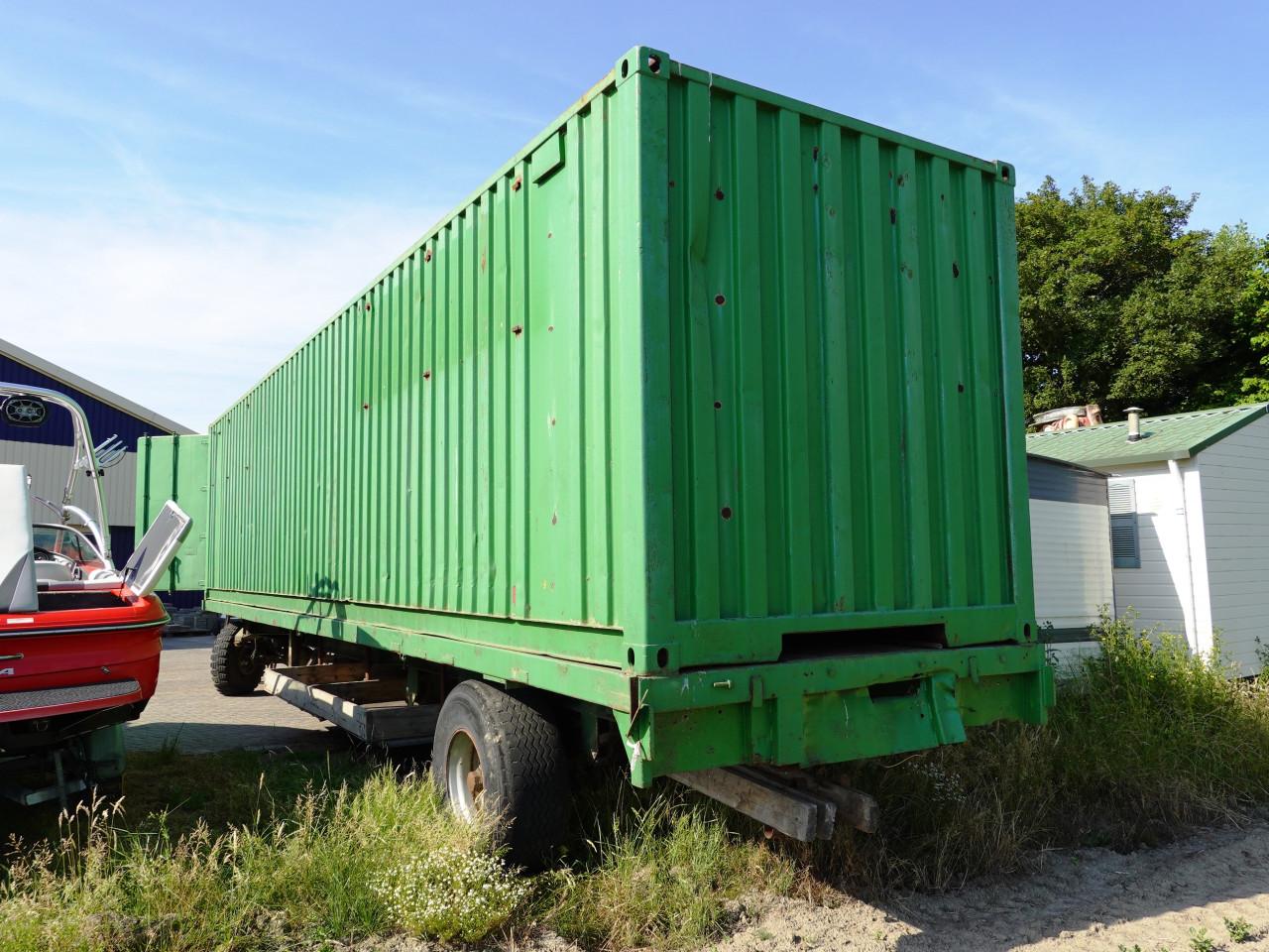 Diverse containers voor (tijdelijke) opslag, schuilstal of bedrijfsruimte