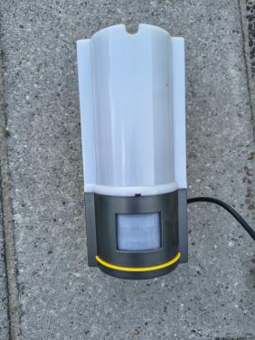 2x buitenlamp