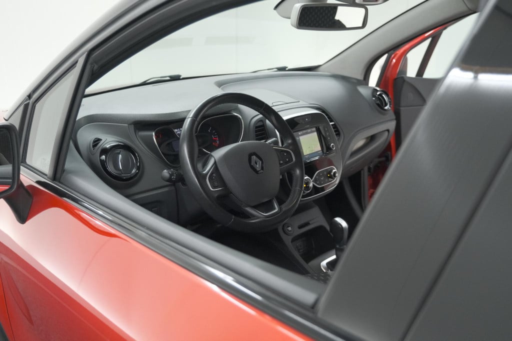 Renault Captur tce 150 edc intens | trekhaak | camera | dodehoekdetectie | 