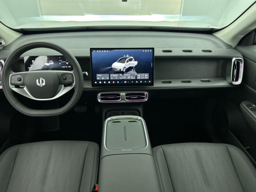 Leapmotor B10 design promax 67.1 kwh | demo auto | ** beschikbaar per 01-05