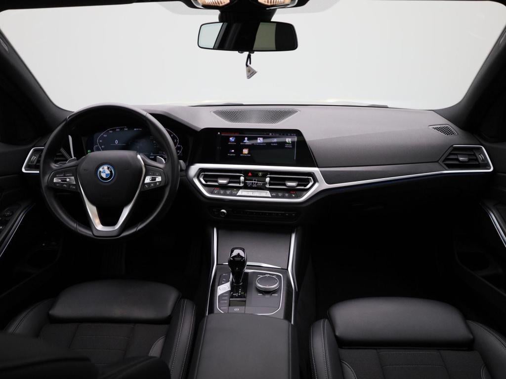 BMW 3-serie touring 320e business edition plus | automaat | lmv | navigatie