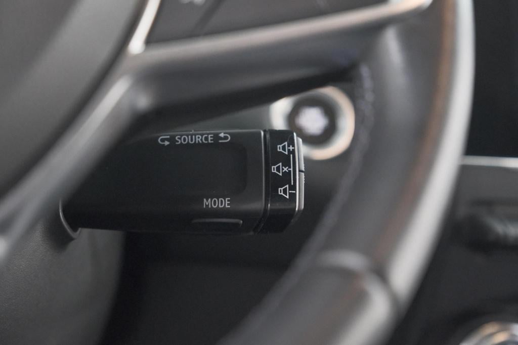 Renault Captur tce 130 intens | trekhaak | camera | parkeersensoren