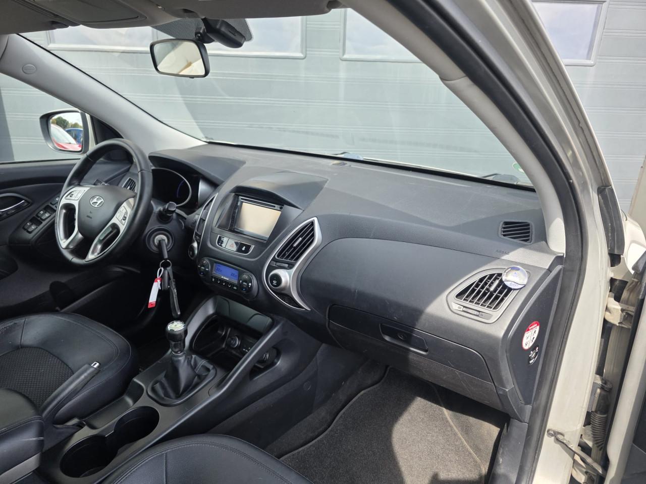 TE KOOP HYUNDAI iX35 2.0i STYLE EURO 5 MET TREKHAAK