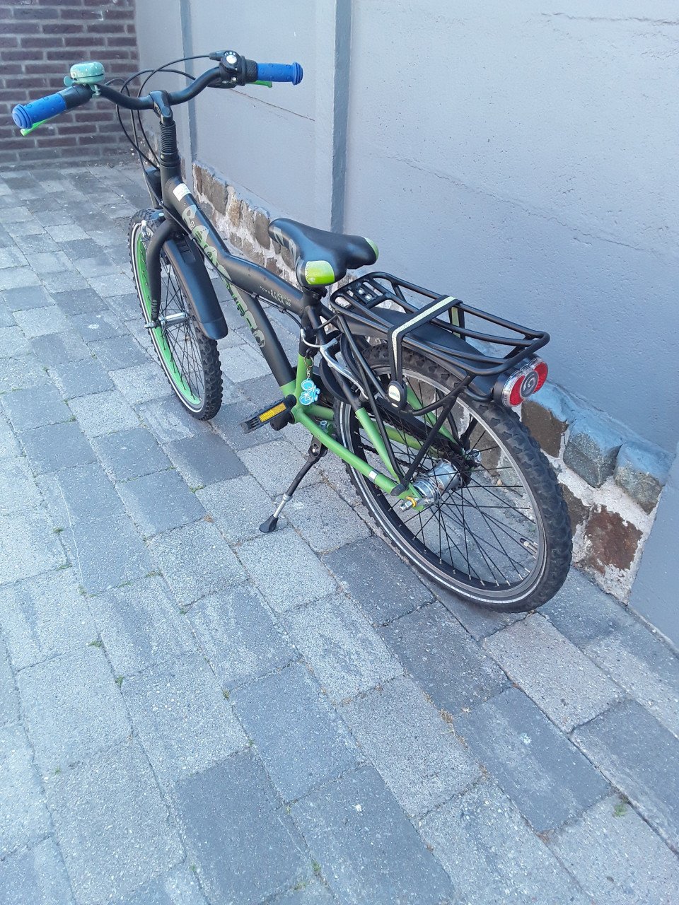 Te koop een mooie loekie booster jongens fietsje