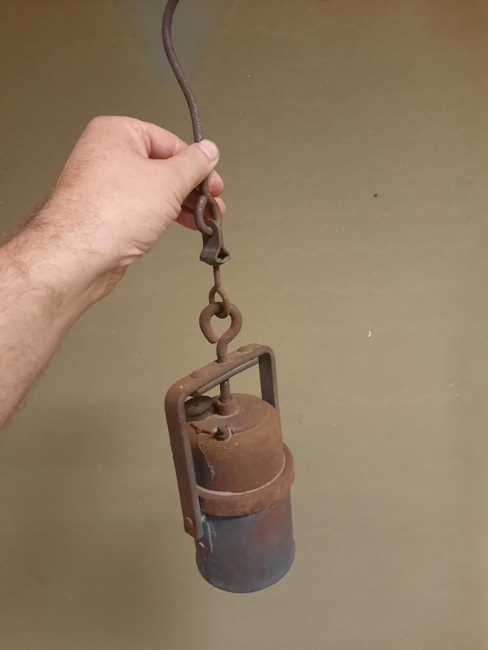 Antieke mijnlamp carbid lamp