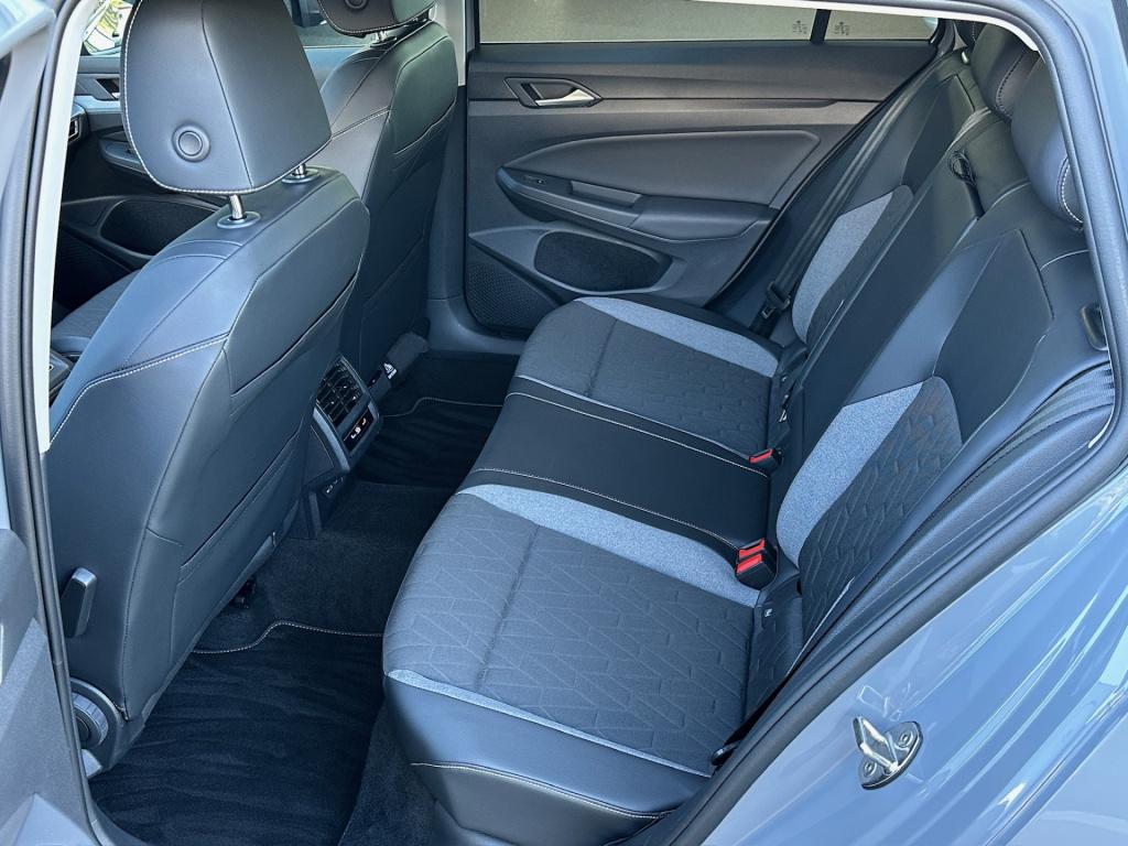 Volkswagen Golf 1.5 tsi 150pk goal | trekhaak | camera | dode hoek | rijkla