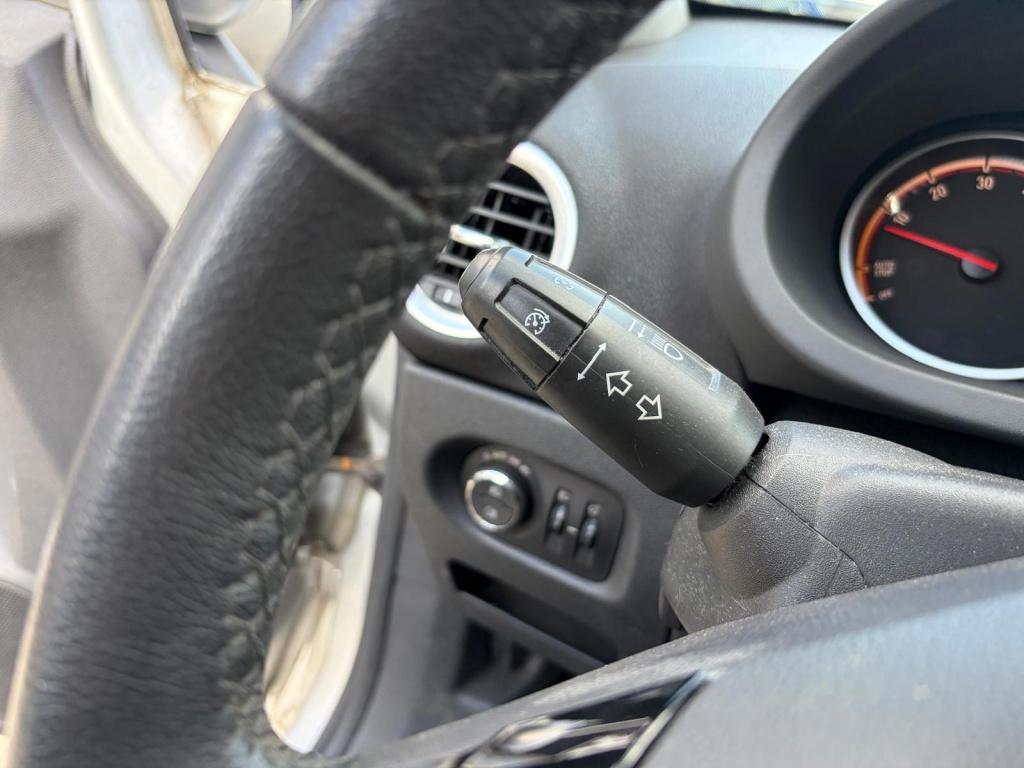 Opel Corsa 1.4-16v cosmo