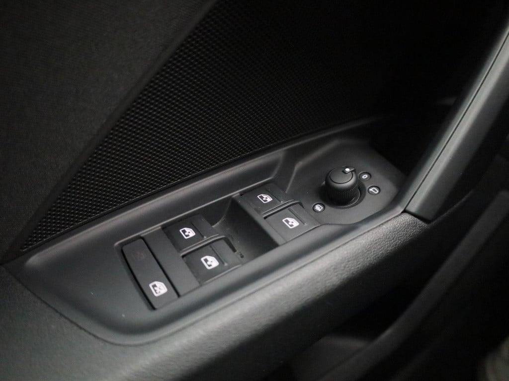 Audi A3 sportback 35 tfsi pro line | automaat | lmv | parkeer sensoren | pa