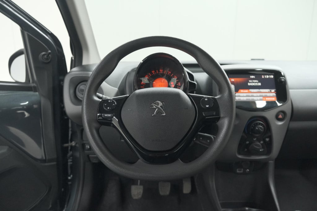 Peugeot 108 1.0 e-vti active | apple carplay | bluetooth | elektrische rame