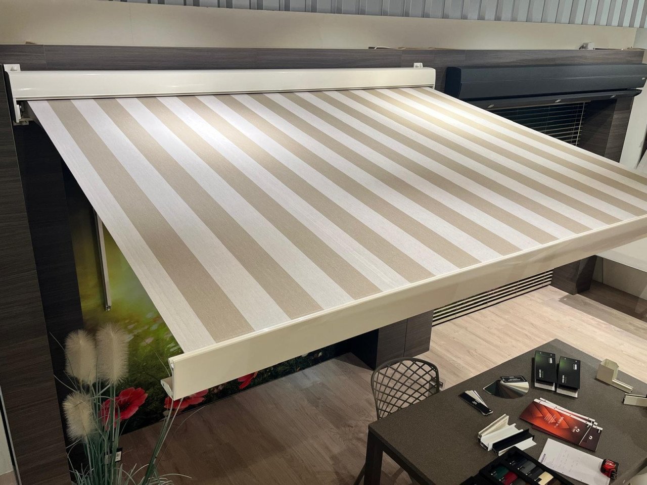 Showroommodel Somfy elektrisch zonnescherm